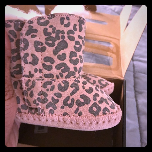 UGG Other - Infant Uggs leopard pink and gray size 0/1